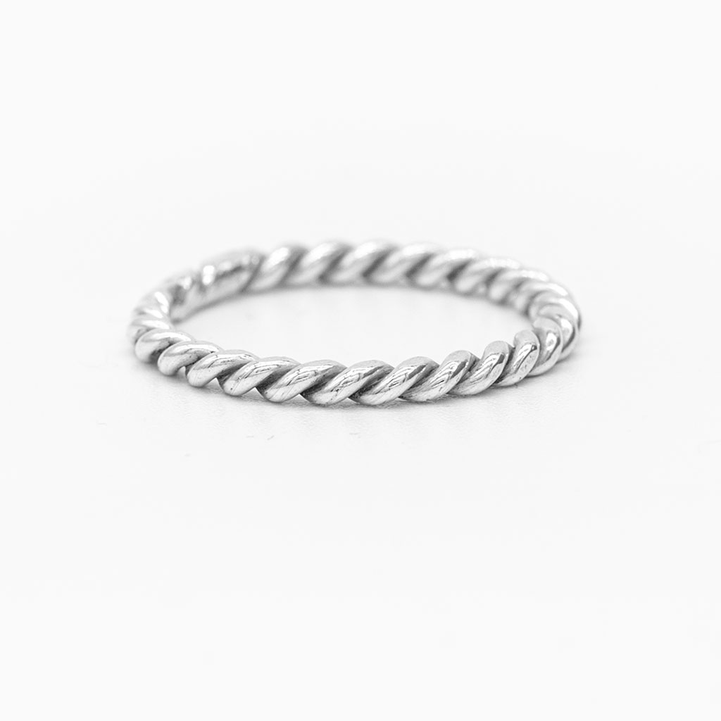 Silver shop rope ring